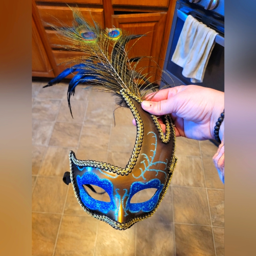 Masquerade mask